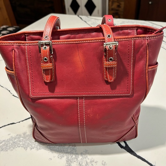 Coach Legacy Classic Red Shoulder Bag - Picture 3 of 16